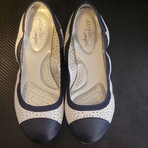 Women's Dexflex Comfort Navy And White Shoes